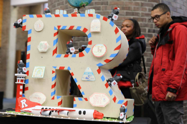 Rutgers graduate student Samantha Williams (left) and her brother Aaron check out a decorated R in the College Avenue Student Center.